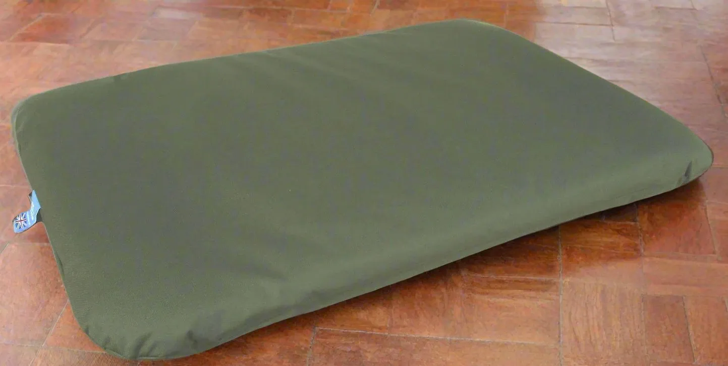 P&L Country Dog Heavy Duty Waterproof Duvet Dog Beds.